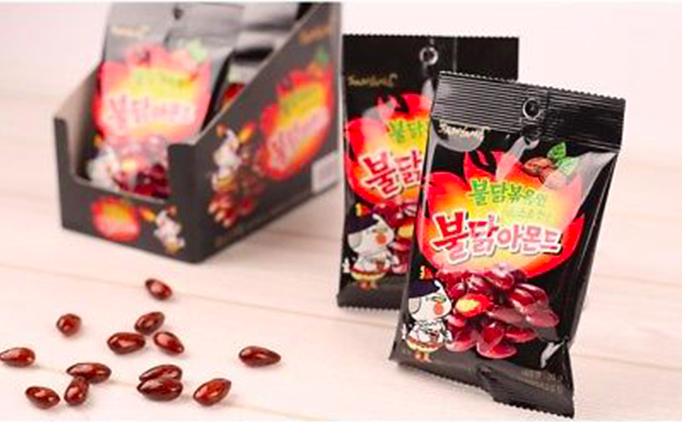 JP010 Samyang Spicy Almond nuts 30g 